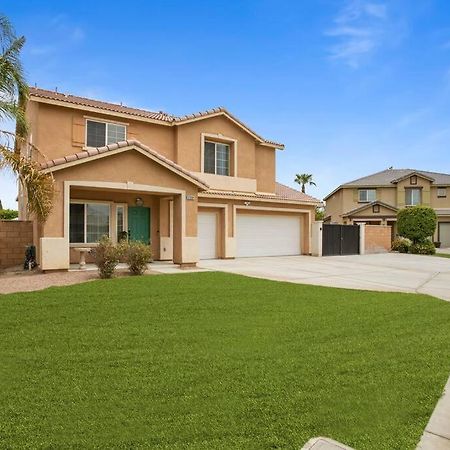 Desert Fantasy Oasis Pool, Jacuzzi, Royal Beds Villa Coachella Exterior photo